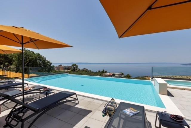 Dinora Exclusive Apartments Макарска Экстерьер фото