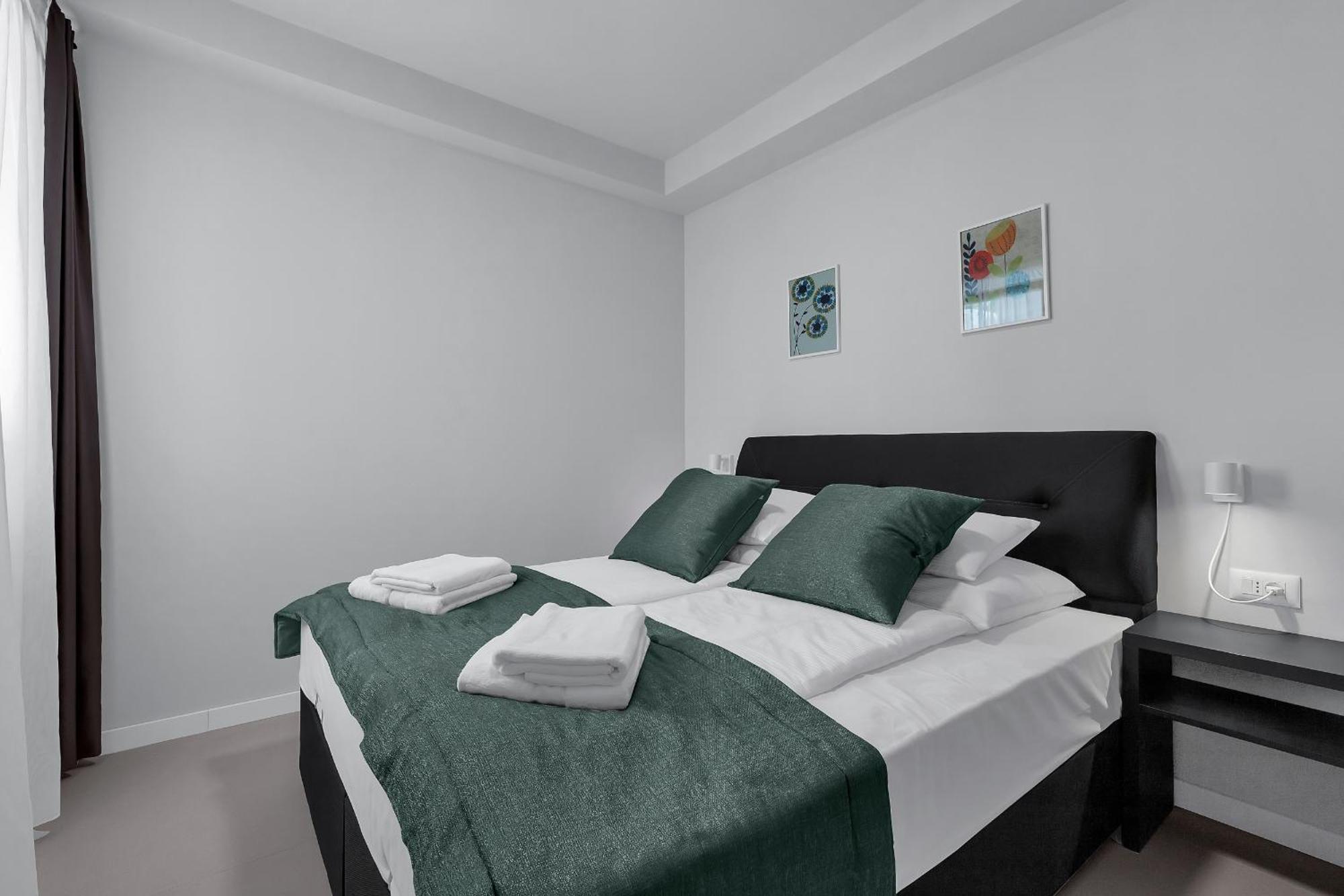 Dinora Exclusive Apartments Макарска Экстерьер фото